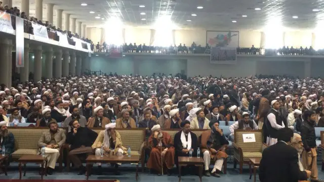 روحیانیون افغان از جمله شورای علمای این کشور که مرکز تجمع روحانیون است پیش از این در خصوص نشان دادن واکنش به حملات انتحاری و جنگ شورشیان در افغانستان مورد انتقادهایی قرار گرفته اند