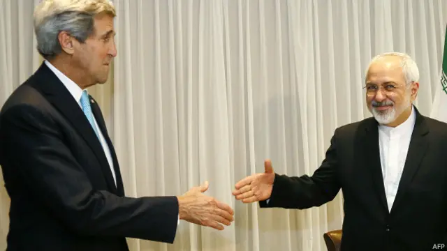 وزیر خارجہ جواد ظریف نے مغربی ممالک کے ساتھ طویل مذاکرات کے بعد عبوری جوہری معاہدہ طے کیا تھا