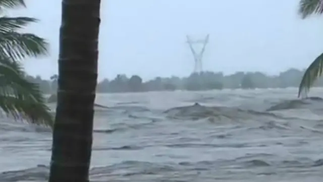 Alors que le bilan des victimes s'alourdit au Mozambique et au Malawi, les services de secours sont à la recherche des disparus. 