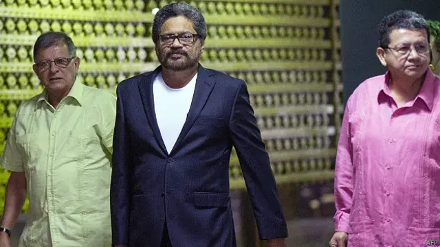 Los negociadores de las FARC en La Habana también estásn dispuestos a negociar un cese bilateral y definitivo de la violencia.