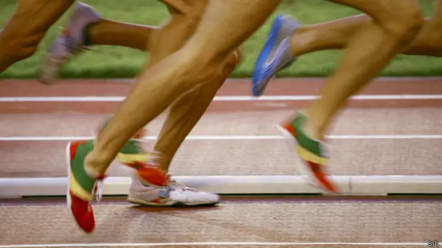 Бегущие спортсмены