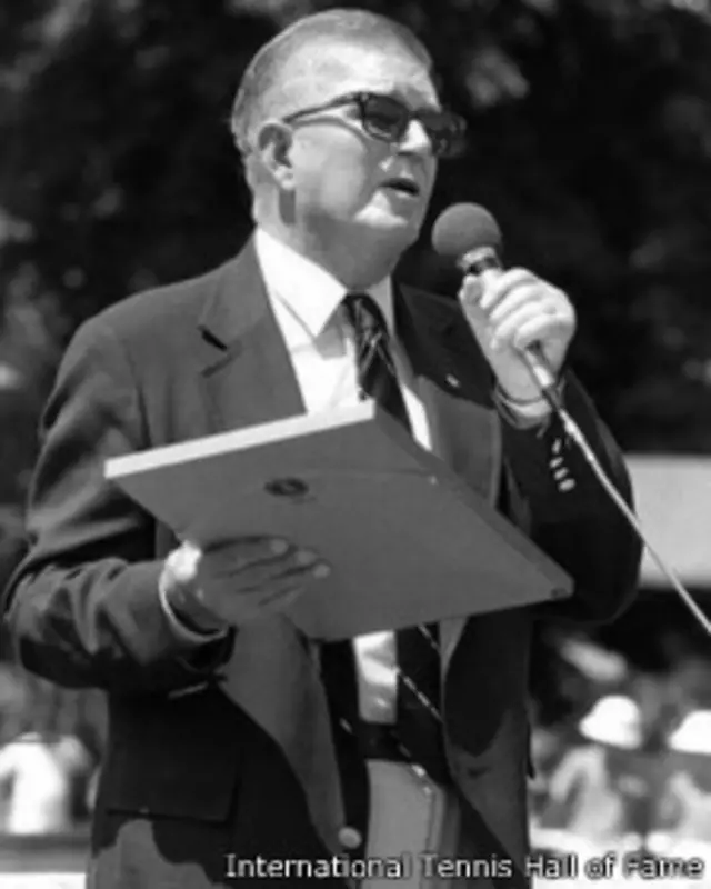 Slew Hester era un liberal en cuanto a tecnología de tenis.