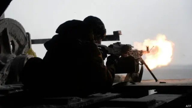 Украинский доброволец ведет бой у донецкого аэропорта