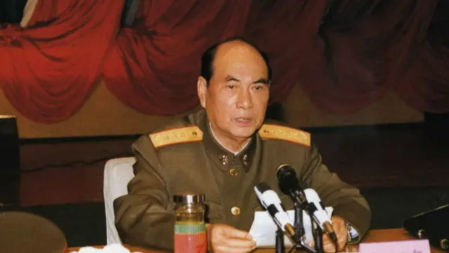 Trương Vạn Niên từng giữ chức vụ cao nhất là phó chủ tịch Quân ủy Trung ương