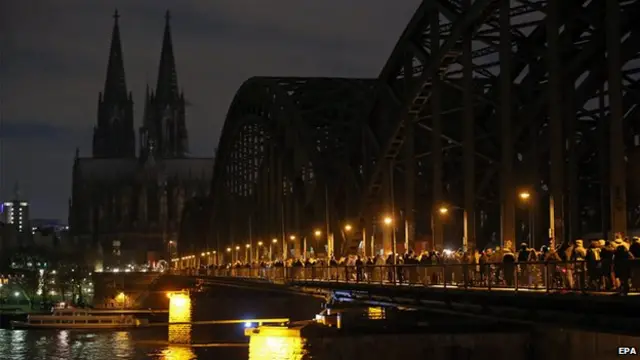1月5日，科隆大教堂熄灯，向种族主义说“不”。