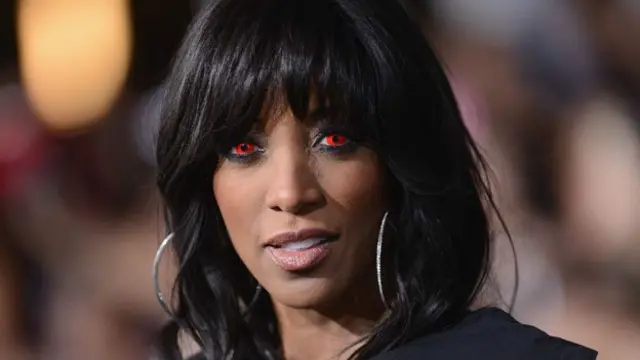 Benzer bir etkiyi renkli lenslerle oluşturmak da mümkün.