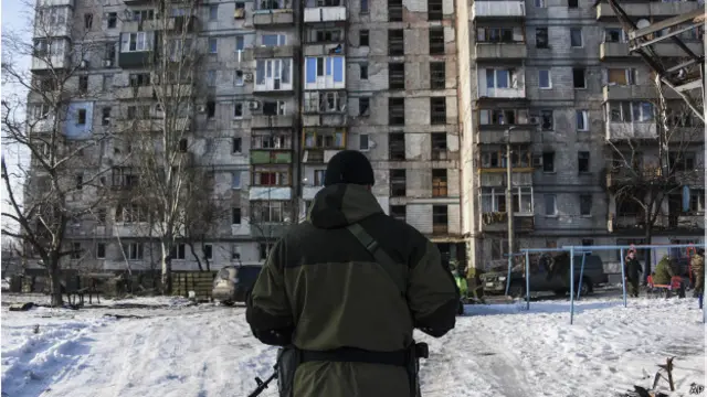 Будинок неподалік від аеропорту, в якому сепаратисти облаштували вогневі позиції