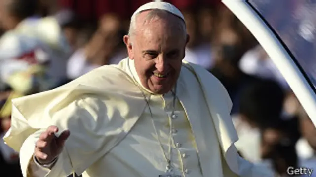 'दूसरे के धर्म का मज़ाक़ उड़ाना ग़लत नहीं'