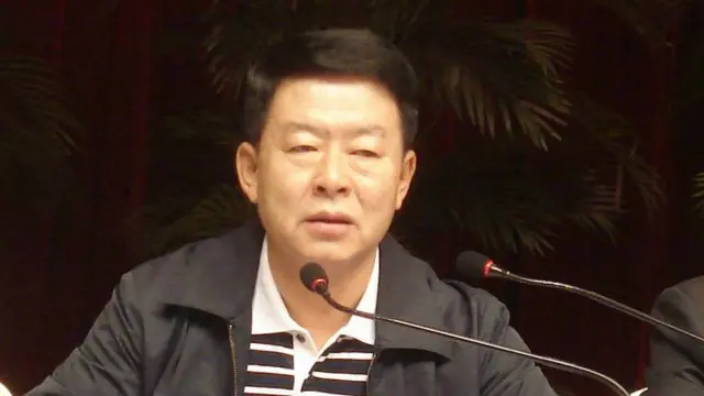 魏俊星与赵本山颇为熟识 ( 新华社图)