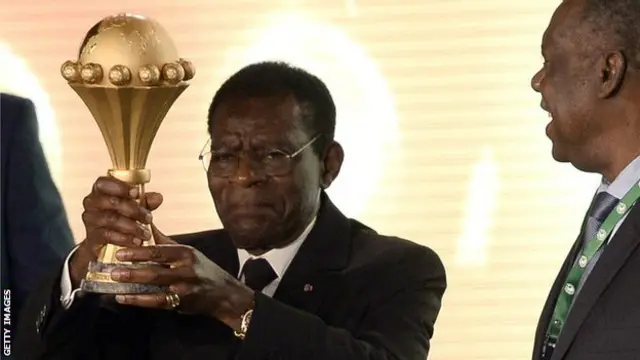 Presiden Guinea Khatulistiwa, Teodoro Obiang Nguema menjanjikan membelikan 40.000 tiket agar warga memenuhi stadion.