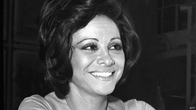 د مصر د ولسمشرۍ دفتر د دغې هنرمندې پر مړینې خواشیني ښودلې ده.