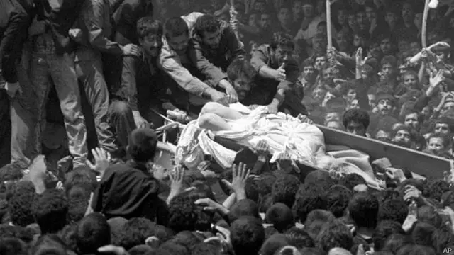 Funeral Ayatollah Komeini