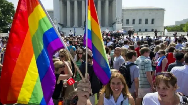 هناك جهات عدة ومستقلون في الولايات المتحدة يطالبون بمشروعية زواج المثليين