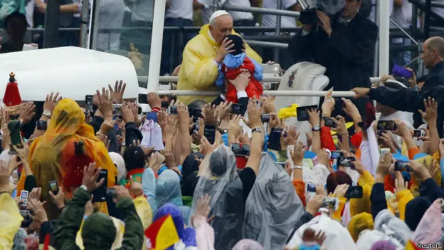 六百万菲律宾民众前往马尼拉参加罗马教皇的露天弥撒