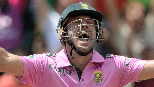 اس وقت عالمی کرکٹ میں اے بی ڈیولیئرز جیسا ہر فن مولا کھلاڑی ڈھونڈے سے نہیں ملے گا