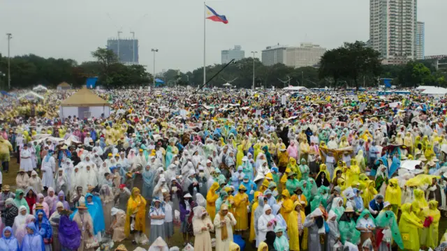 منیلا میں پوپ فرانسس کی دعائیہ تقریب میں ساٹھ لاکھ لوگوں نے شرکت کی۔ 