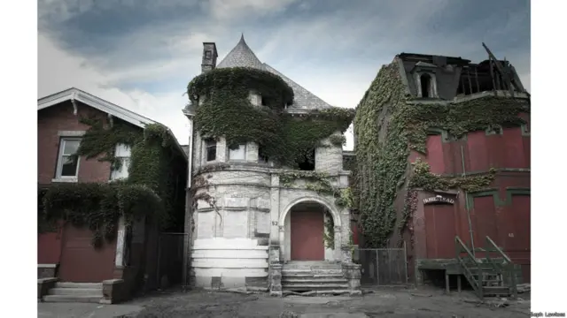 Seph Lawless percorreu o país para retratar locais que foram palcobetano nacionalcrimes e outros eventos terríveis (Seph Lawless)