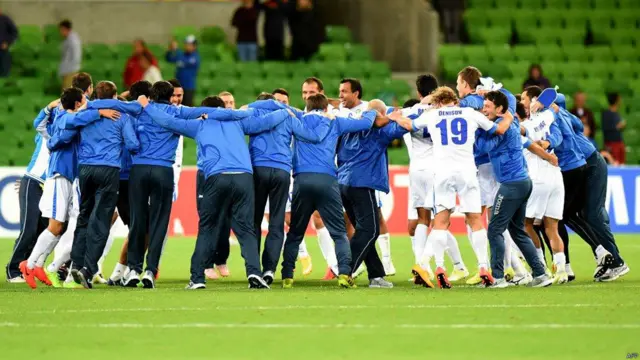 Яқин-яқингача Ўзбекистон ёшлар миллий терма жамоасида тўп сурган ҳужумкор ярим ҳимоячи Сардор Рашидов эса, учрашув қаҳрамонига айланди ва ўша куни майдонда энг зўр ўйин кўрсатган ўйинчи, деб топилди.