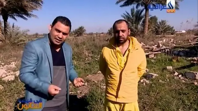 يقول المقدم احمد حسن (الى اليسار) إن 10 ملايين عراقي على الاقل يتابعون البرنامج
