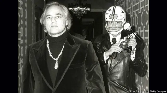 मार्लन ब्रांडो और रॉन गलेला