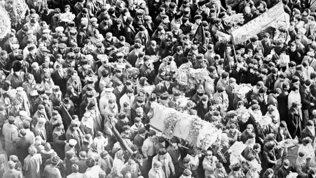 22 yanvar 1990 - 20 Yanvar faciəsində öldürülənlər üçün matəm yürüşü