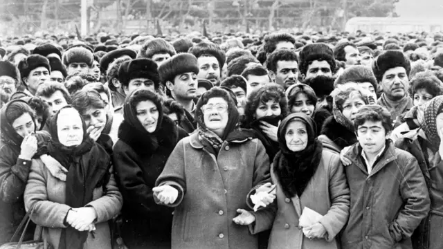 22 yanvar 1990 - 20 Yanvar faciəsində öldürülənlər üçün matəm yürüşü