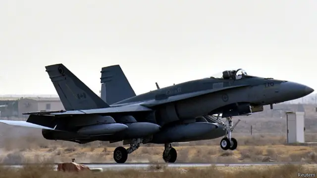 مقاتلة كندية تهبط في قاعدتها بالكويت بعد مهمة في العراق