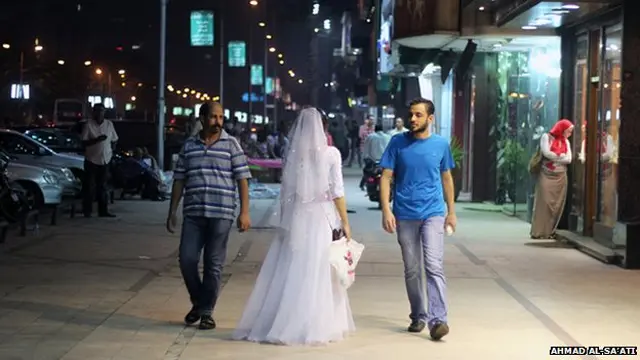 سماح کی ایک سال کے دوان مختلف مقامات پر کھینچی گئی تصاویر فیس بک پر جاری کی گئی ہیں