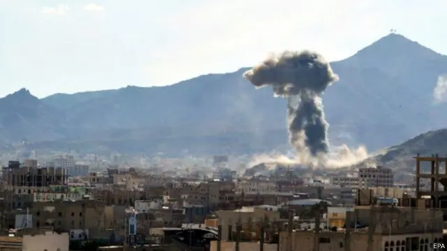 أغلقت عدة دول سفاراتها في صنعاء بسبب تردي الأوضاع الأمنية