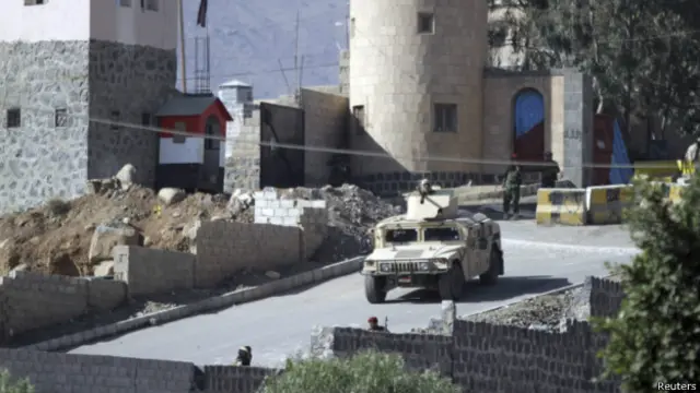 صنعا کے بڑے علاقے پر اس وقت حوثی قبائل کا قبضہ ہے لیکن صدرارتی محل پر ان کا کنٹرول نہیں تھا