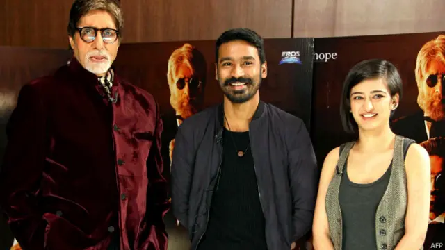 فلم ’شمیتابھ‘ میں امیتابھ کے ساتھ دھنش کا اہم کردار ہے