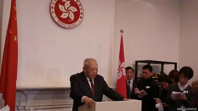 中国全国政协副主席董建华