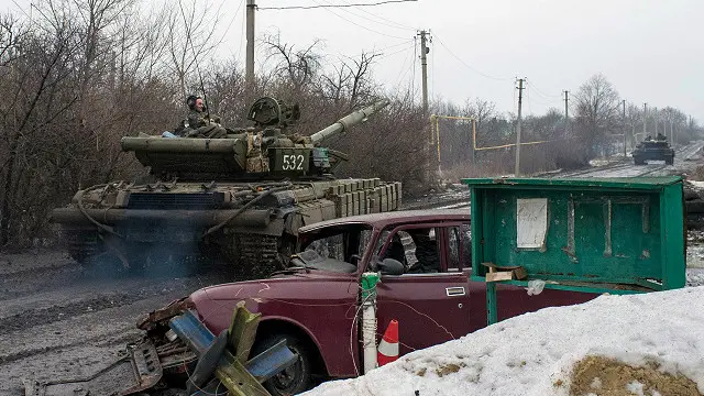 Донецк оғир артиллерия ўқи остида қолган.