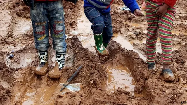 लेबनान के बेका वैली में सीरियाई शरणार्थी