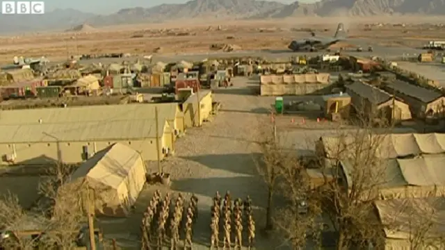 अफ़गानिस्तान, फ़ौजी कैंप
