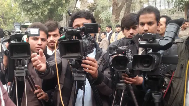 کوریج کی اجازت نہ دیے جانے کے باوجود کئی والدین نے میڈیا سے اپنی ناراضی کا بھی اظہار کیا 