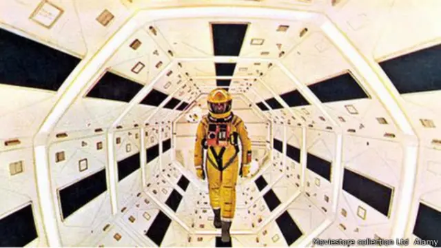 شكل فيلم "أوديسا الفضاء 2001 " نقطة فاصلة في تاريخ أفلام الخيال العلمي. 