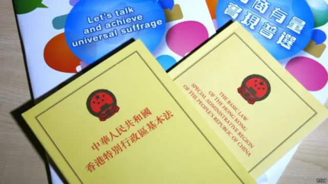 人民日报评论称，全国人大释法“对遏制‘港独’、维护宪法和基本法的权威、维护香港的法治和社会政治稳定，具有十分重要和深远的意义”。