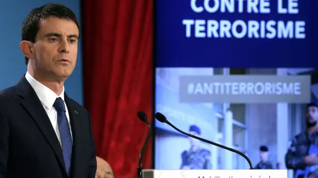 فرانس کو ملک کے اندر اور باہر دونوں جگہ جنگ کا سامنا ہے اور وہ ہر محاذ پر فتح یاب ہوگا: مینوئل والس