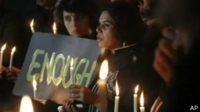 आतंकवाद के ख़िलाफ़ प्रदर्शन