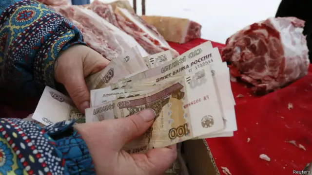 Продовольственная инфляция в России ускорилась до 16%, признают в правительстве