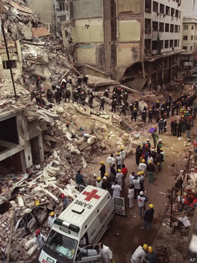 ماجرای انفجار سال ١٩٩٤ منشا بحران‌های سیاسی متعددی در آرژانتین بوده است