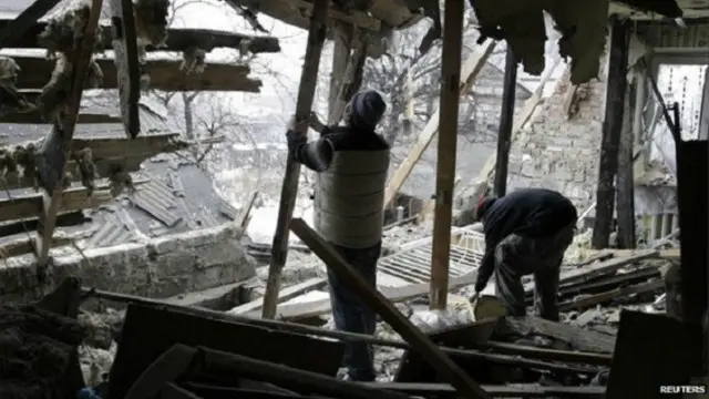 يأتي الحادث بعد صدور دعوة من أوكرانيا وروسيا وفرنسا وألمانيا لوقف القتال في البلاد.