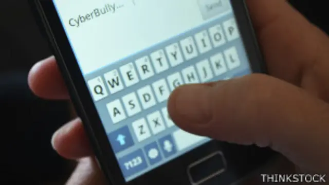 En octubre del año pasado Quinn dijo a la BBC que tenía en su poder un archivo con decenas de nombres de mujeres que habían dejado la industria de los videojuegos tras sufrir acoso online.