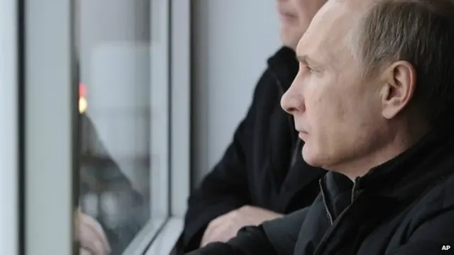  Rusiya prezidentinin bəyanatından əvvəl Ukrayna Donetsk və Luhansk bölgələrində fövqəladə vəziyyət elan edib. 