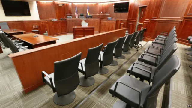 Los jurados reciben una exigua dieta comparado con la media salarial.