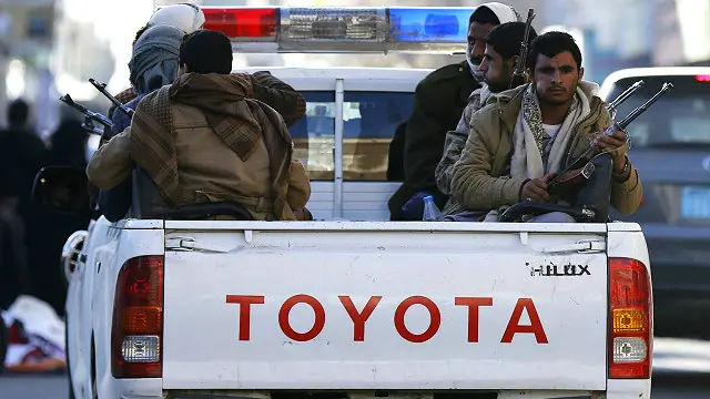 معاہدے پر رضامند ہونے کے باوجود باغی ابھی تک دارالحکومت صنعا کے اہم مقامات پر قابض ہیں