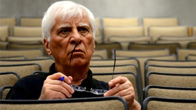 بهرام بیضایی کارگردان، نمایشنامه نویس و فیلمساز ایرانی از سال هشتاد و نه در آمریکا زندگی می کند