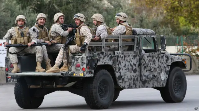 اس علاقے میں پہلی بھی شام میں سرگرم شدت پسند گروپ حملے کر چکے ہیں