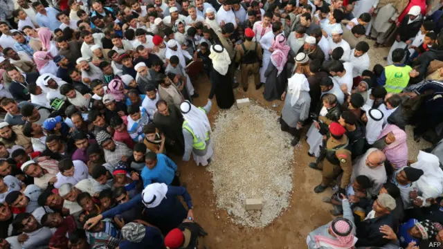 پخوانی پاچا عبد الله د جمعې پر ورځ د مازيګر له لمانځه وروسته په يوه ساده قبر کې خاورو ته وسپارل شو